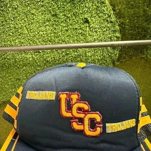 Vintage NCAA USC Trojans Trucker Hat - Picture 4 of 7
